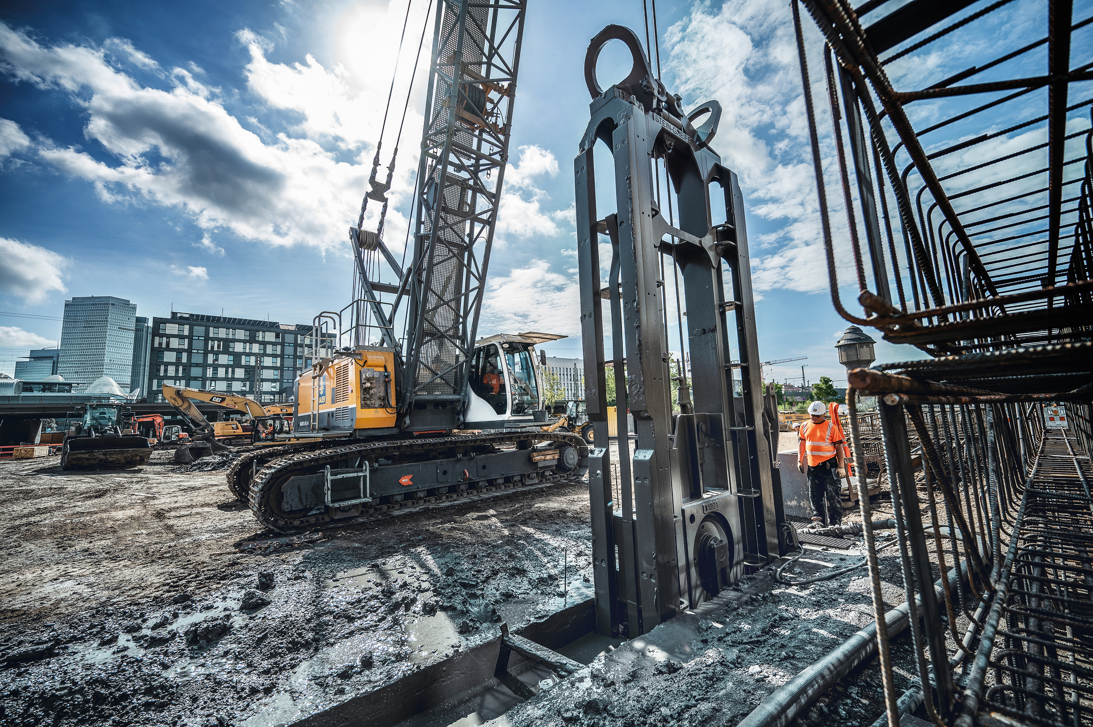 Bauer Spezialtiefbau is your partner for diaphragm wall work