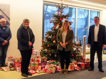 Wunschbaum-Aktion: Erneut erfüllen Bauer-Mitarbeiter Weihnachtswünsche