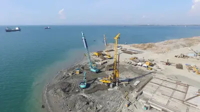 Foundation work for Makassar New Port Indonesia by Bauer Spezialtiefbau